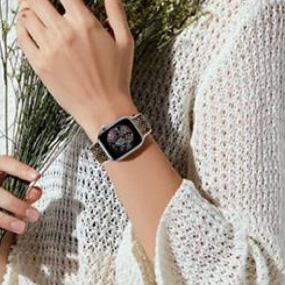 NEW Retro Apple Watch Band - Picture 3 of 4